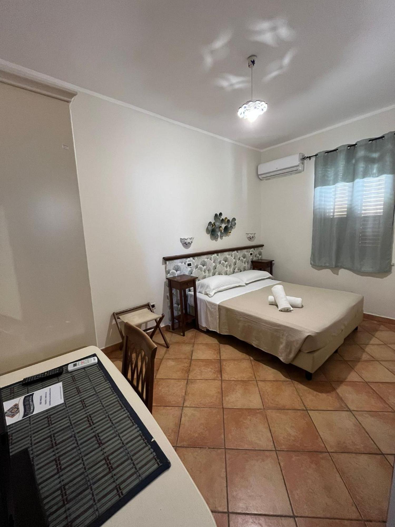 Dormo Da Lia Borgo San Nicola Hotel Mandra Capreria ภายนอก รูปภาพ