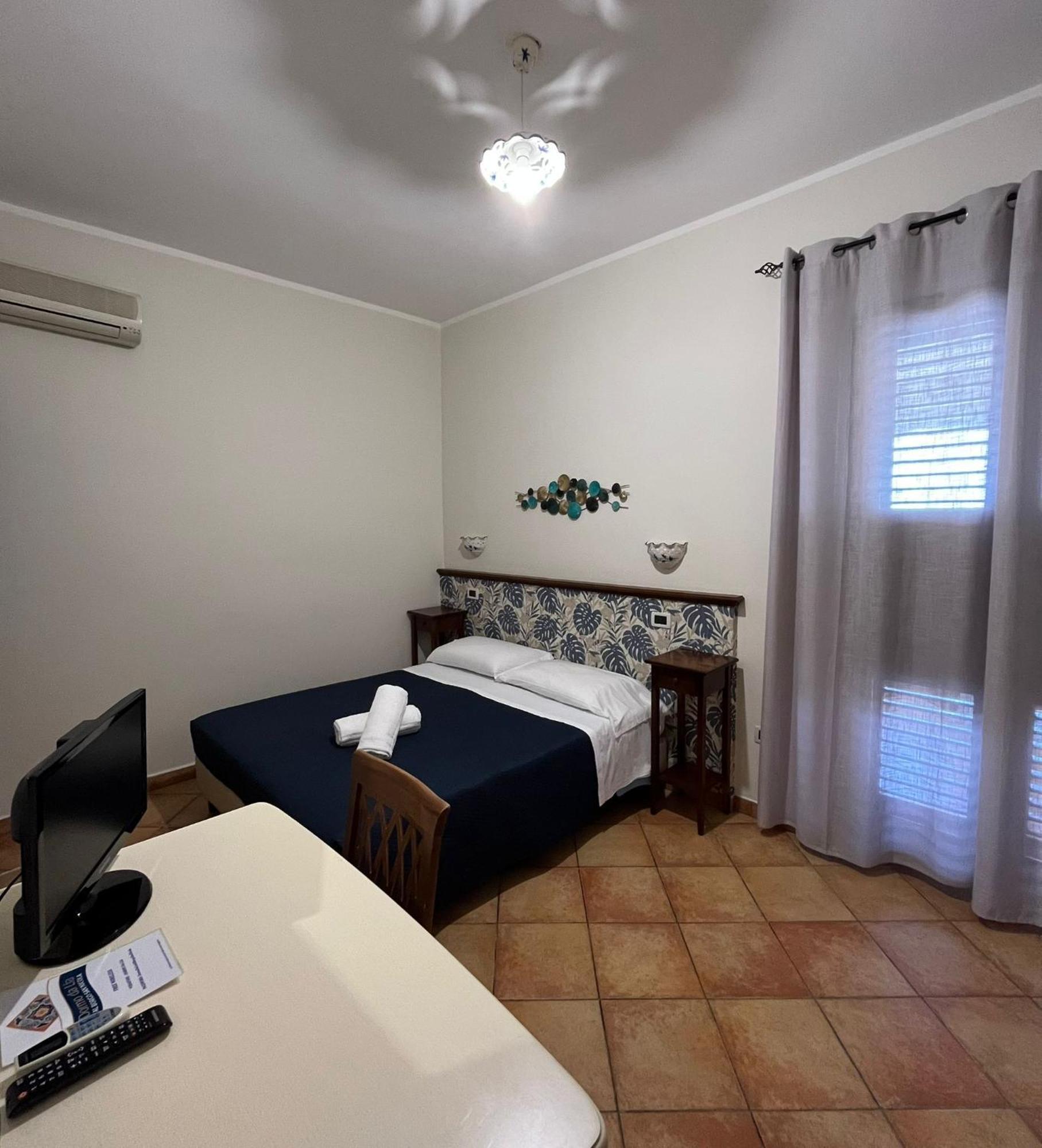 Dormo Da Lia Borgo San Nicola Hotel Mandra Capreria ภายนอก รูปภาพ