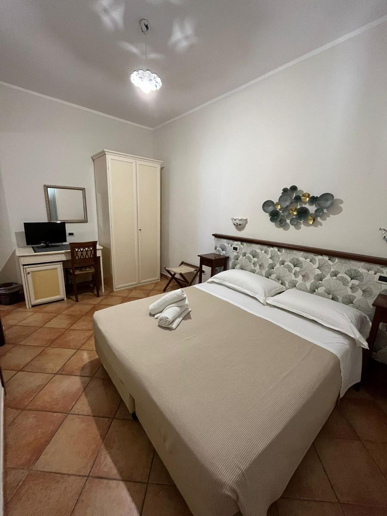 Dormo Da Lia Borgo San Nicola Hotel Mandra Capreria ภายนอก รูปภาพ